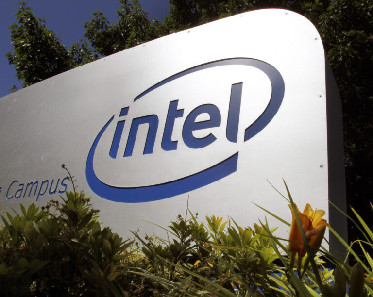Intel’s CEO suddenly resigns